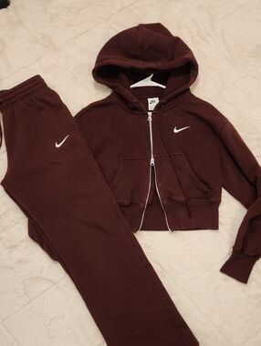 Final💲Drop 2pc. Nike Sportswear Phoenix Fleece